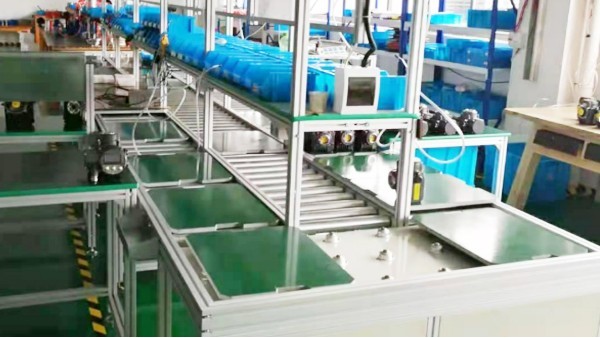 鋁型材工作臺(tái)：打造高效、靈活的現(xiàn)代生產(chǎn)空間